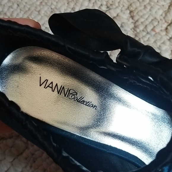 Never before worn Vianni heels - Picture 3 of 7